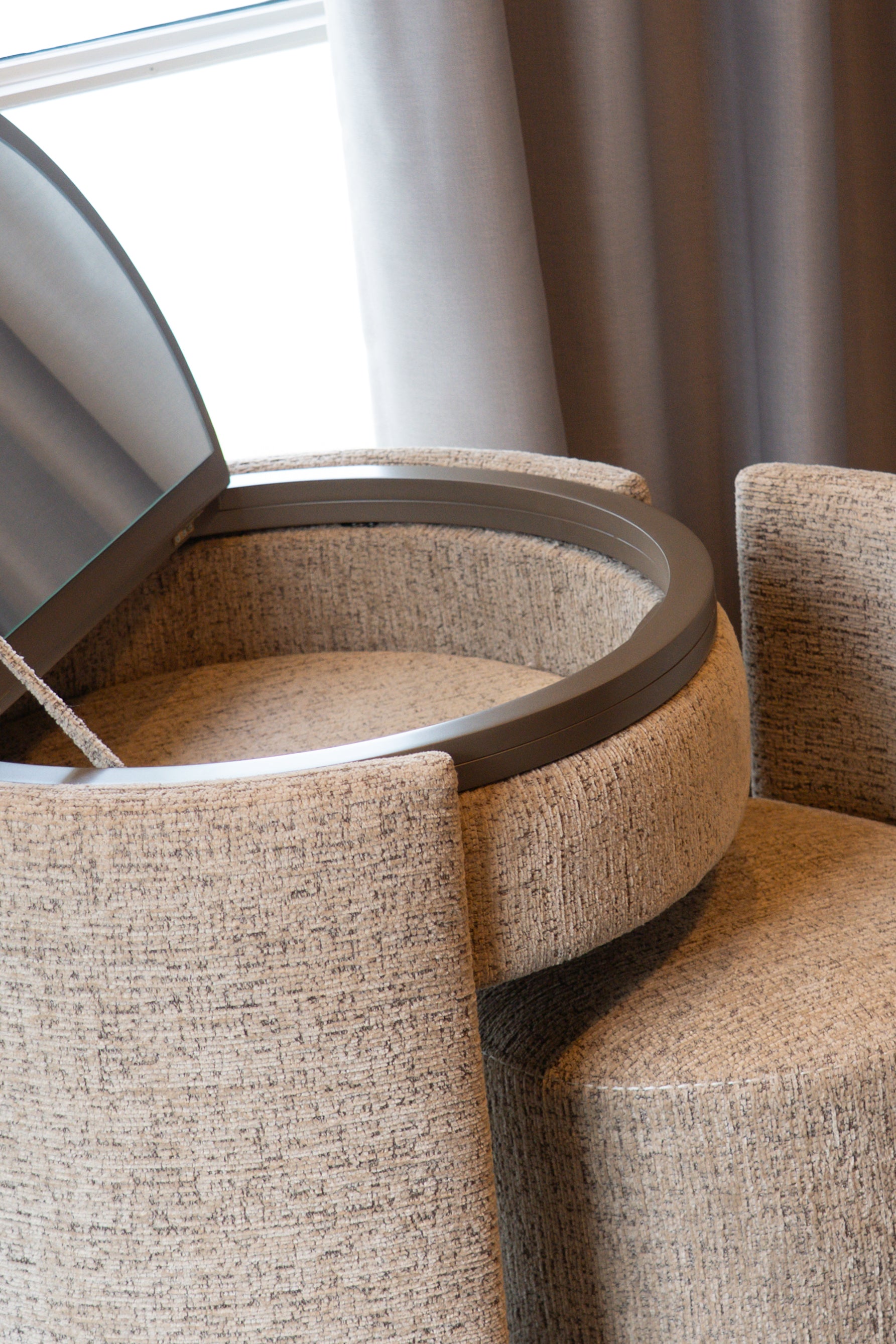 YOME Vanity Table - Taupe - Luxury make-up table